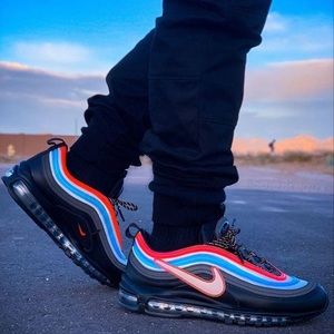 Meet your Posher, Devonte